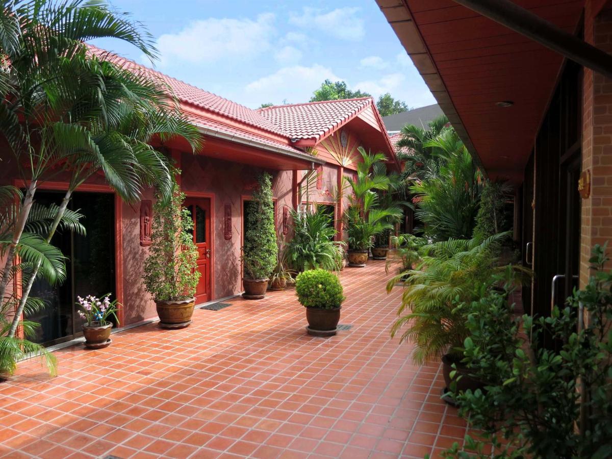 Magadan Residence Pattaya Exterior photo